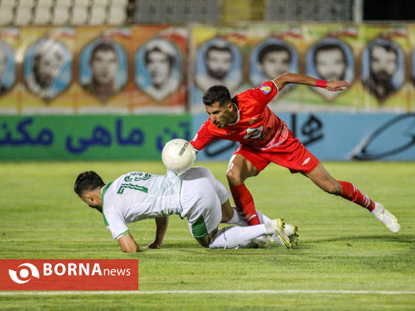 دیدار تیم های فوتبال آلومینیوم اراک-تراکتور سازی تبریز
