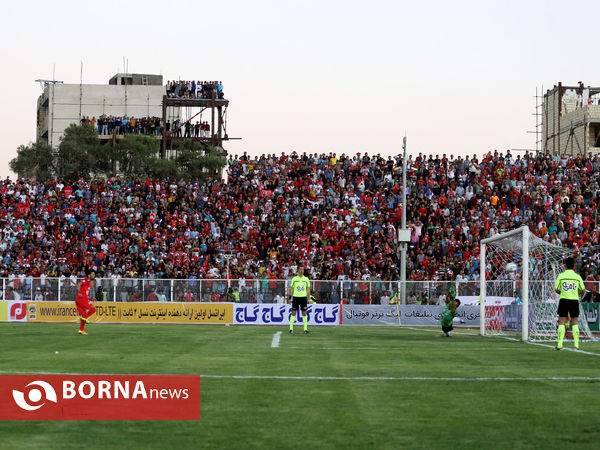 ديدار تيمهای پرسپوليس تهران و قشقايی شيراز در جام حذفی