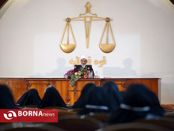 آئین تحلیف اولین دوره پذیرفته شدگان آزمون میانجی گری