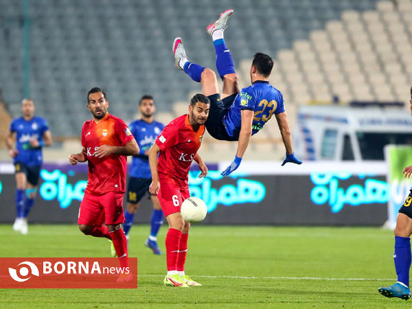 دیدار تیم های فوتبال استقلال - فولاد