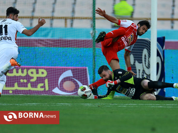 دیدار تیم های پرسپولیس تهران - سایپا تهران