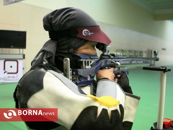 بازدید معاون وزیر ورزش از آکادمی فوتبال و سالن تیراندازی مجموعه ورزشی آزادی