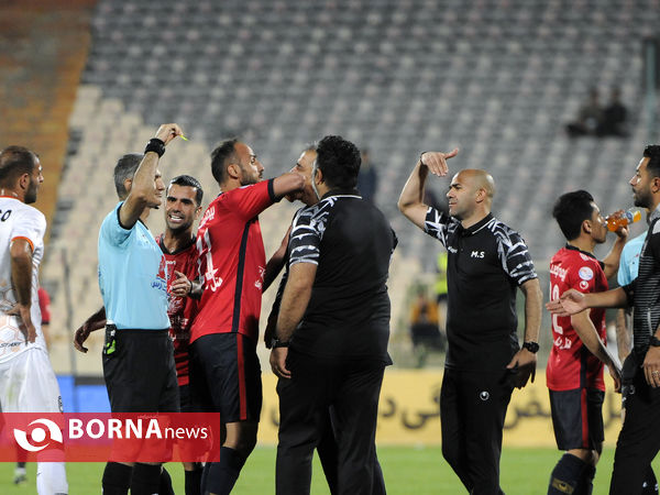 دیدار تیم های فوتبال نساجی - مس کرمان