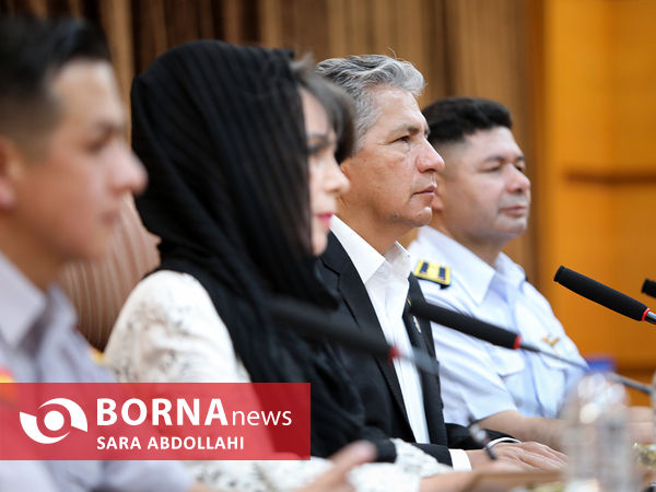 دیدار وزرای دفاع بولیوی و ایران