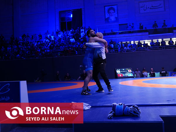 مسابقات لیگ برتر کشتی آزاد