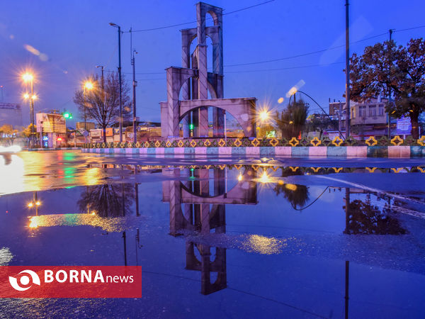 انعکاس نور در آب