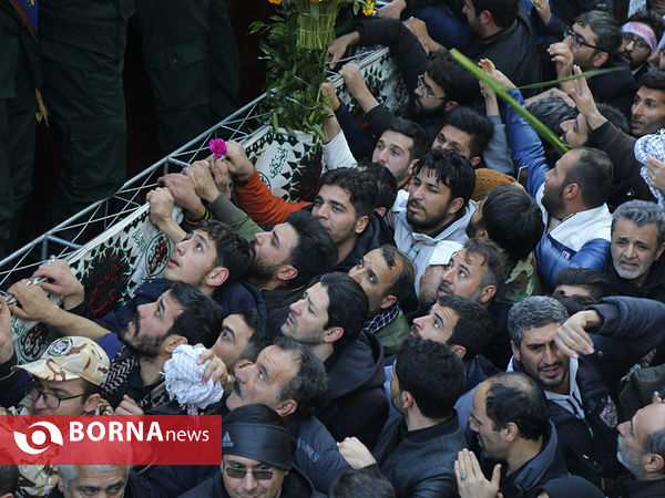 تشییع پیکر سردار شهید حاج قاسم سلیمانی در تهران - ٢