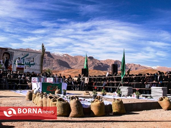 تشییع دوشهید گمنام دفاع مقدس در دانشگاه پیام نور- شیراز