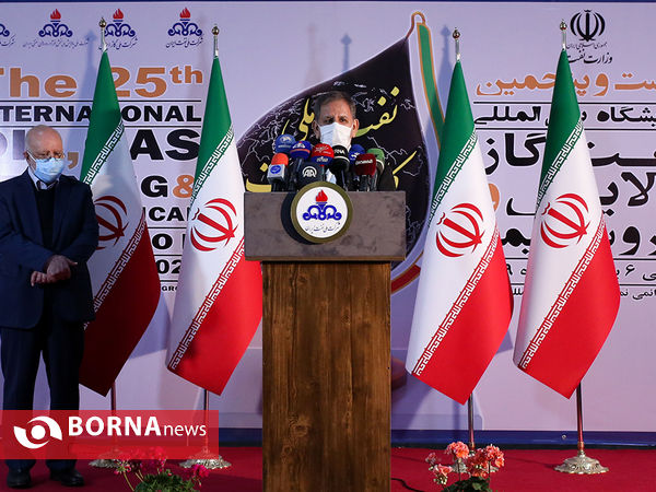 بازدید جهانگیری از نمایشگاه بین المللی نفت، گاز، پالایش و پتروشیمی