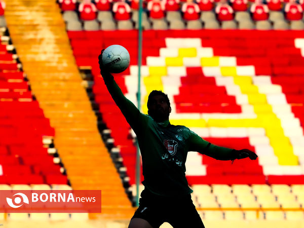  دیدار تیم های پرسپولیس تهران - ذوب آهن اصفهان