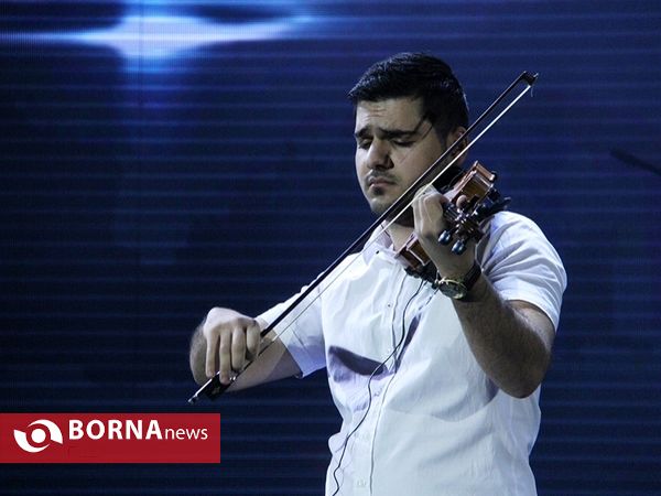 اجرای بابک جهانبخش در سی و یکمین جشنواره موسیقی فجر