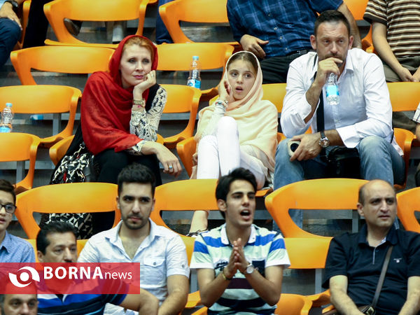در حاشیه روز نخست لیگ جهانی والیبال