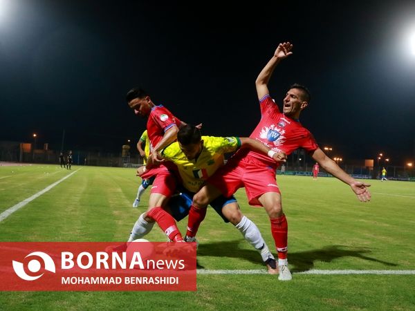 دیدار تیم های فوتبال صنعت نفت - نساجی