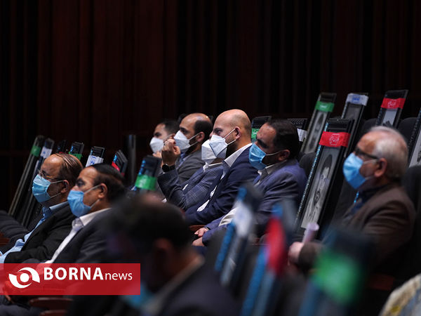 تجلیل از رتبه های برتر آزمون سراسری