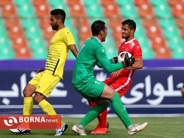 دیدار تیم های پرسپولیس _ نیمه زمینی