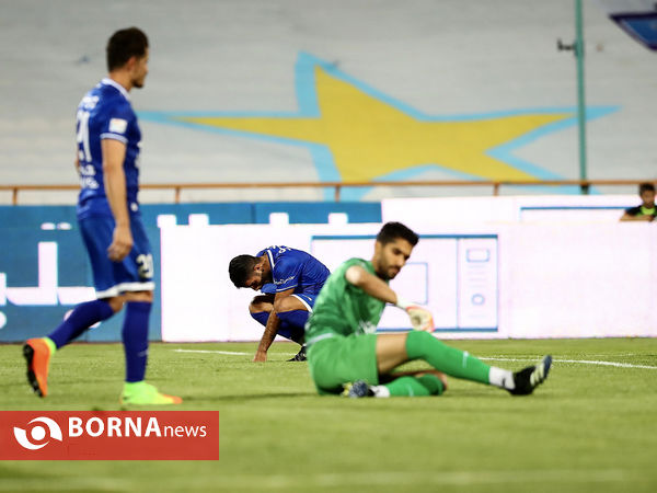 دیدار تیم های فوتبال استقلال - ذوب آهن