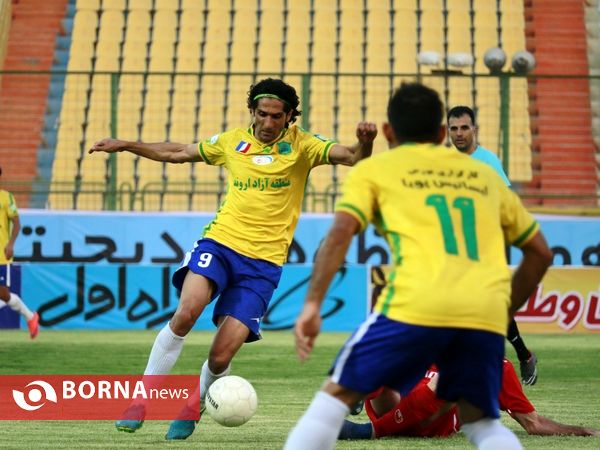 دیدار تیم های فوتبال صنعت نفت - شهر خودرو