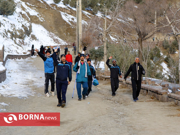 کوهپیمایی کارکنان وزارت ورزش و جوانان با حضور مناف هاشمی