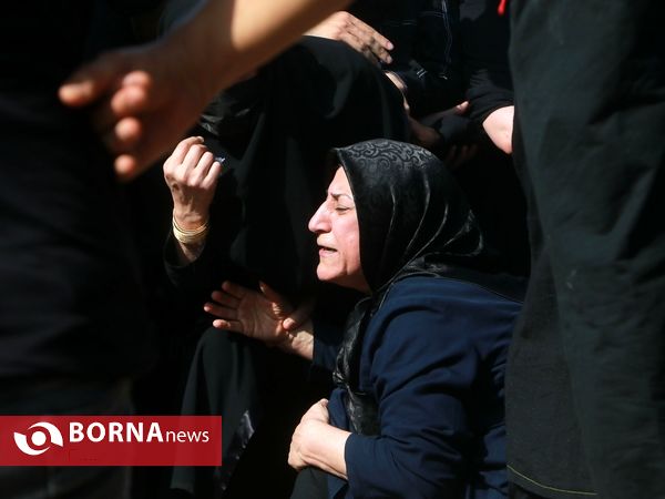 تشییع جانباختگان متروپل در آرامستان آبادان