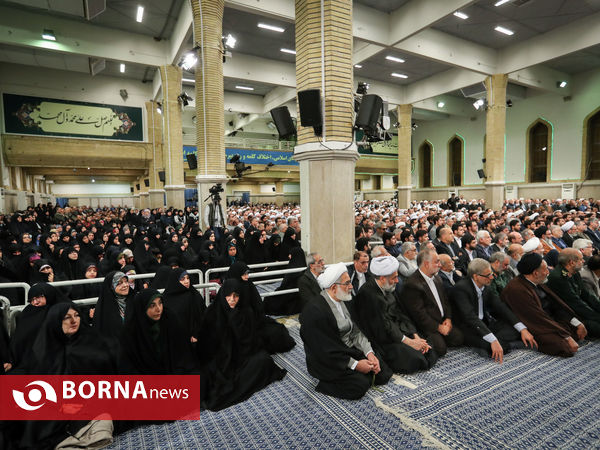 دیدار مسئولان نظام، مهمانان کنفرانس وحدت اسلامی و سفرای کشورهای اسلامی با رهبر انقلاب