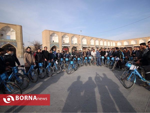 پای مدیران اصفهان در رکاب