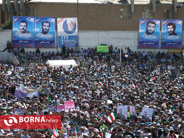 دکتر روحانی در اجتماع بزرگ مردم همدان