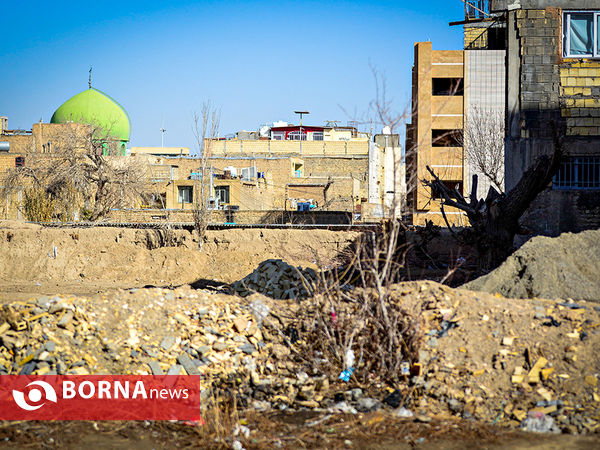 ریختن نخاله های ساختمانی در مزرعه های حاشیه شهر