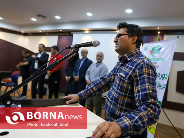 دوره دانش افزایی مربیان فوتبال پایه و مربیان مدارس فوتبال