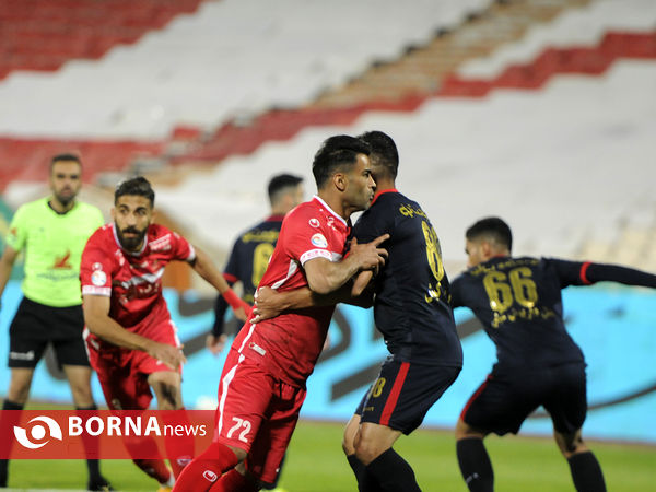 دیدار تیم های فوتبال پرسپولیس - نساجی
