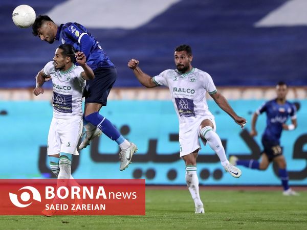 دیدار تیم های استقلال تهران - آلومینیوم اراک