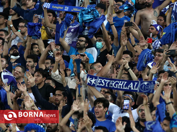 دیدار تیم های فوتبال استقلال- نفت مسجدسلیمان