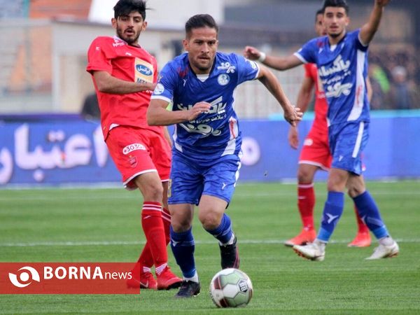 دیدار تیم های فوتبال پرسپولیس - استقلال خوزستان