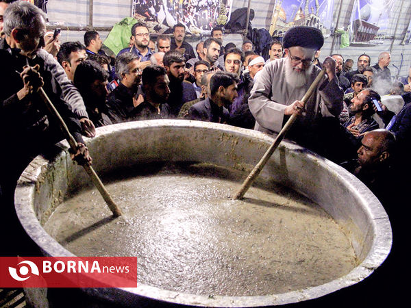 طبخ  آش نذری در شیراز