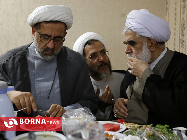 ضیافت افطاری حجت الاسلام والمسلمین احمد مازنی