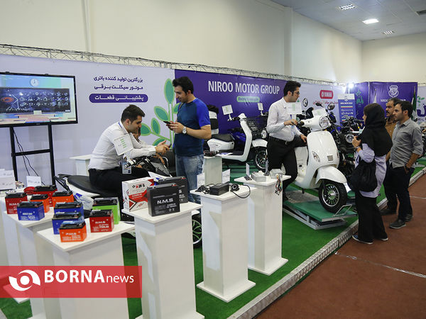 بازدید معاون وزیر ورزش و جوانان از نمایشگاه دوچرخه