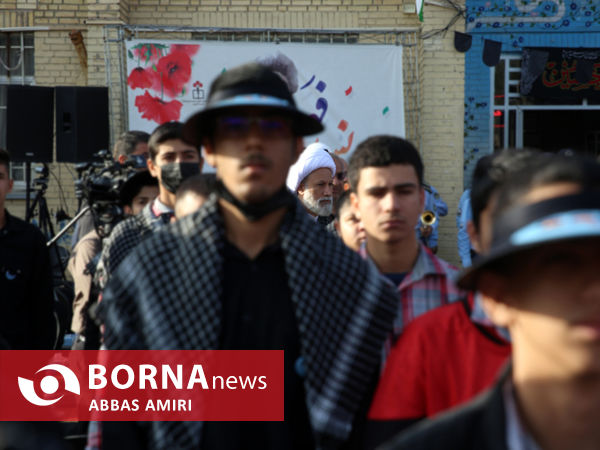 دیدار نماینده ولی فقیه در فارس با همکلاسی های دانش آموز شهید ترور شاهچراغ(ع)