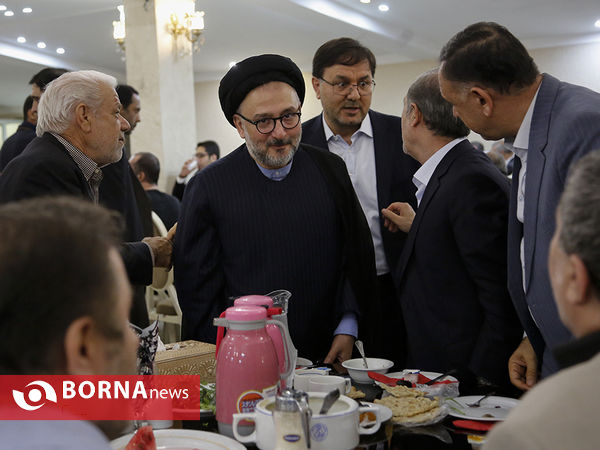 ضیافت افطاری حجت الاسلام والمسلمین احمد مازنی