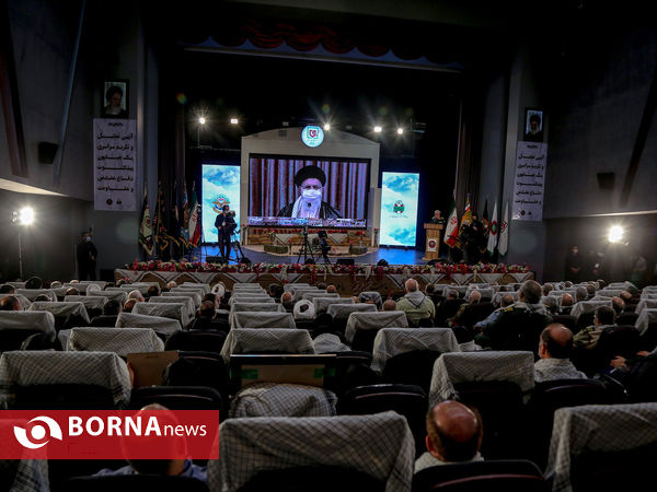 ارتباط تلویزیونی مقام معظم رهبری با پیشکسوتان دفاع مقدس