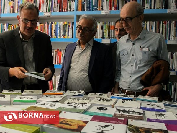 کتابگردی احمد مسجد جامعی