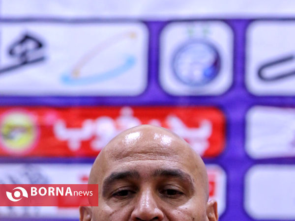 نشست خبری سرمربی باشگاه استقلال