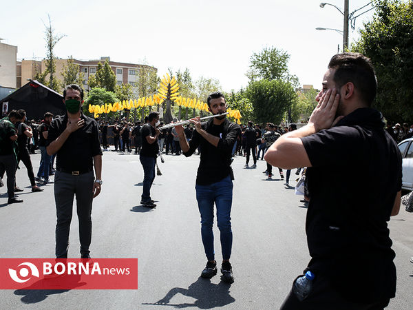عزاداری روز تاسوعا در میدان 13 آبان