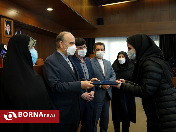 تجلیل از فعالان حوزه ورزش بانوان