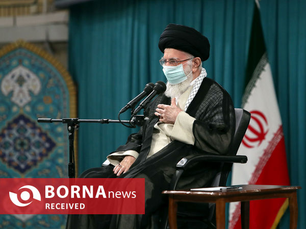 دیدار دست‌اندرکاران برگزاری کنگره شهدای استان قم با مقام معظم رهبری