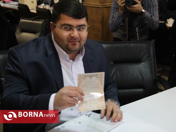 ادامه ثبت نام کاندیداها برای مجلس شورای اسلامی و خبرگان رهبری در حوزه انتخابیه ارومیه