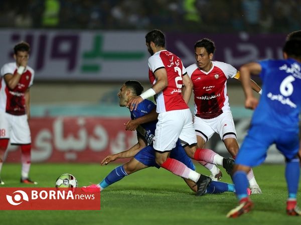 دیدار تیم های فوتبال استقلال- خونه به خونه بابل