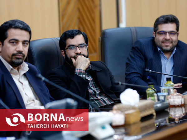 نشست هم اندیشی اصحاب رسانه با معاون سیاسی استانداری فارس