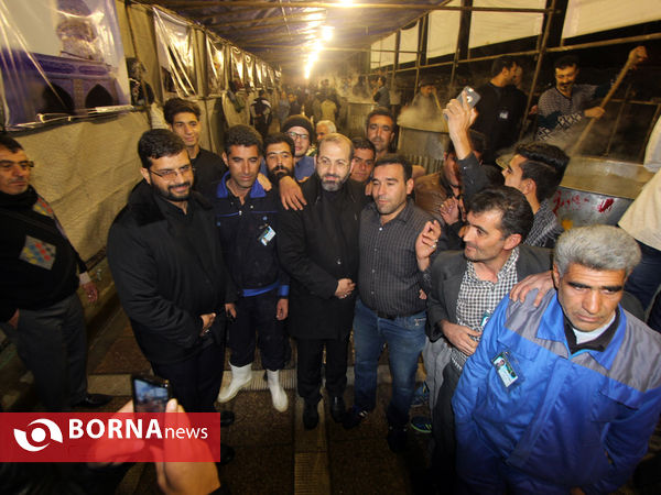 حضورمردم و مسئولان در آیین طبخ و توزیع  80تن آش نذری شیراز