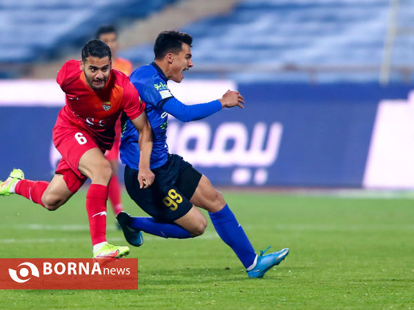 دیدار تیم های فوتبال استقلال - فولاد