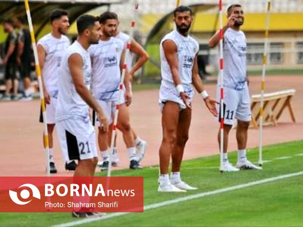 گزارش تصویری تمرین تیم فوتبال سپاهان با حضور هواداران 