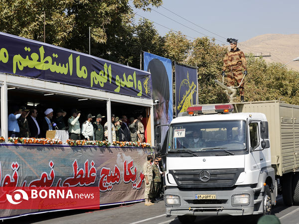 رژه نیروهای مسلح فارس به مناسبت آغاز هفته دفاع مقدس